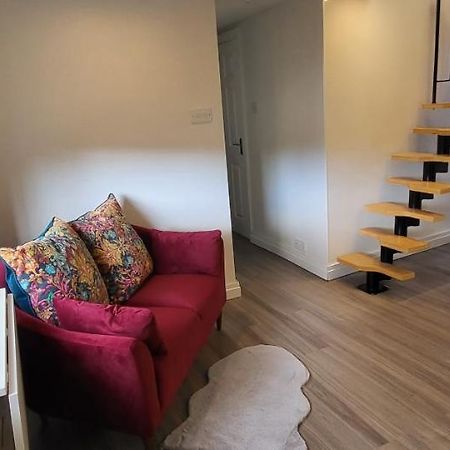 Beautiful Holiday Studio In The Heart Of Rochester Apartment Rochester  Ngoại thất bức ảnh